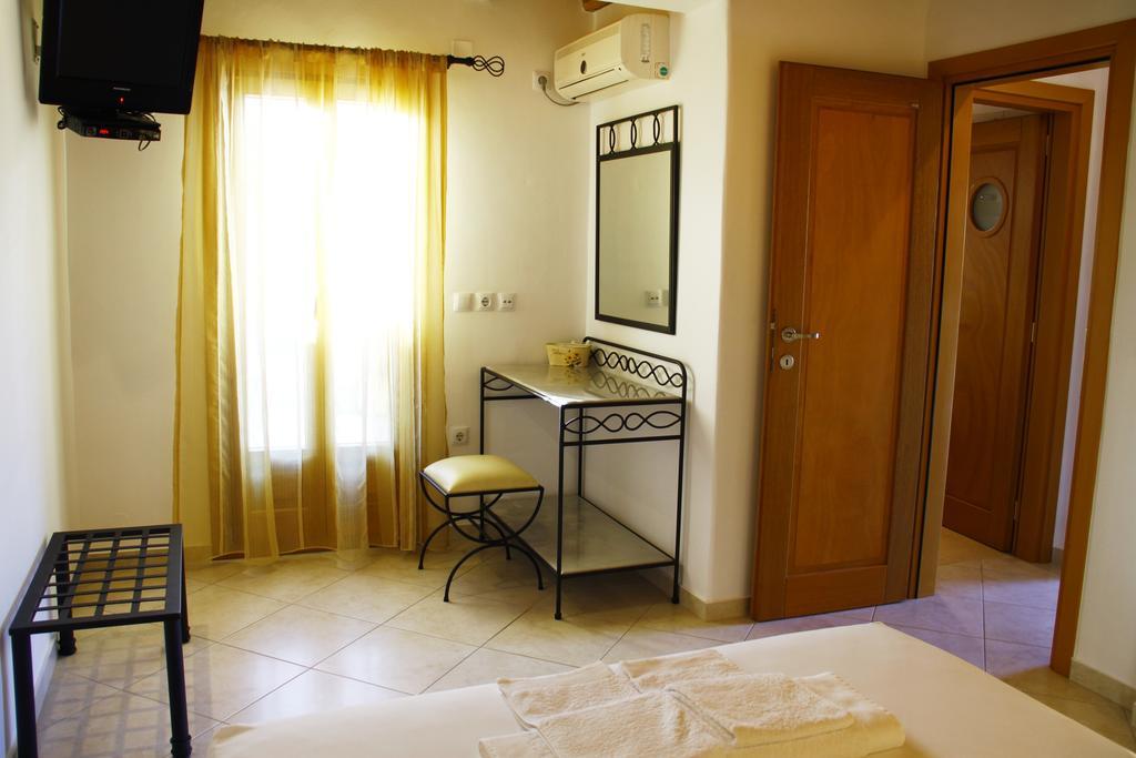Alisachni Apartment Livadi  Ngoại thất bức ảnh