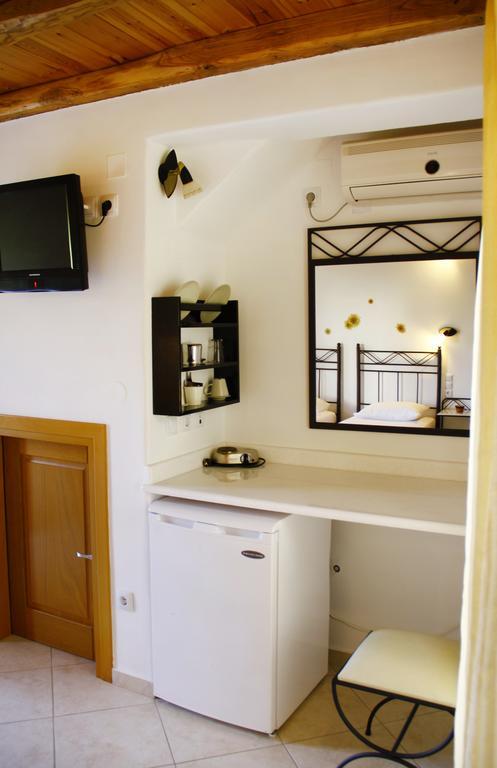 Alisachni Apartment Livadi  Ngoại thất bức ảnh