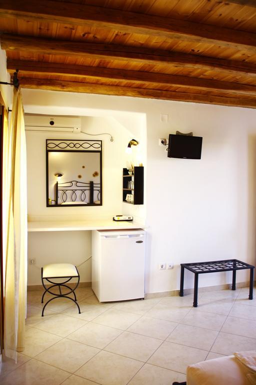 Alisachni Apartment Livadi  Ngoại thất bức ảnh